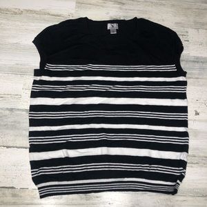 Worthington Sweater vest white black size large